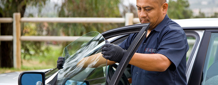 Bus Windshield Replacement